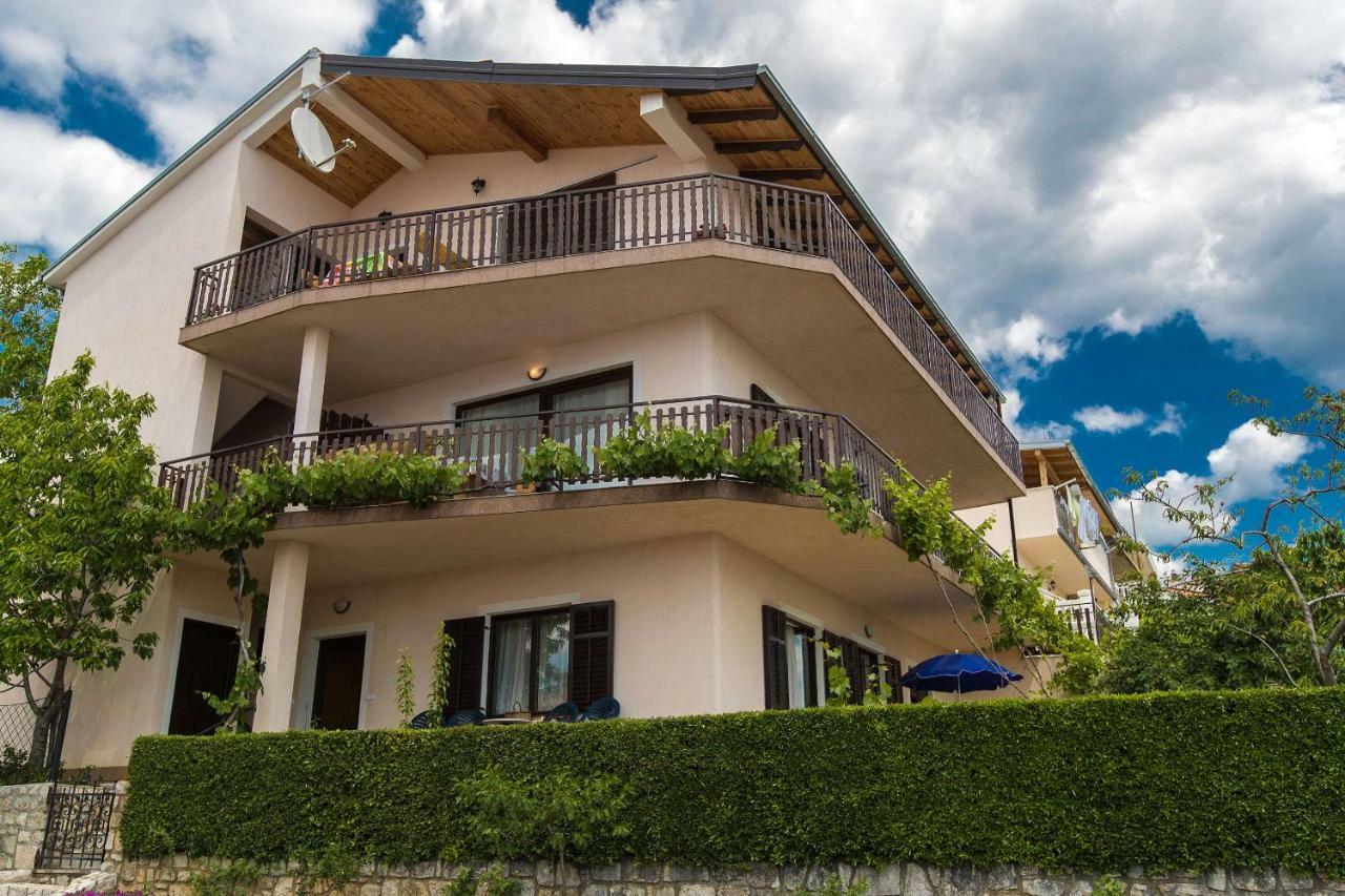 Apartments Faro & Mondo Crikvenica Exterior photo